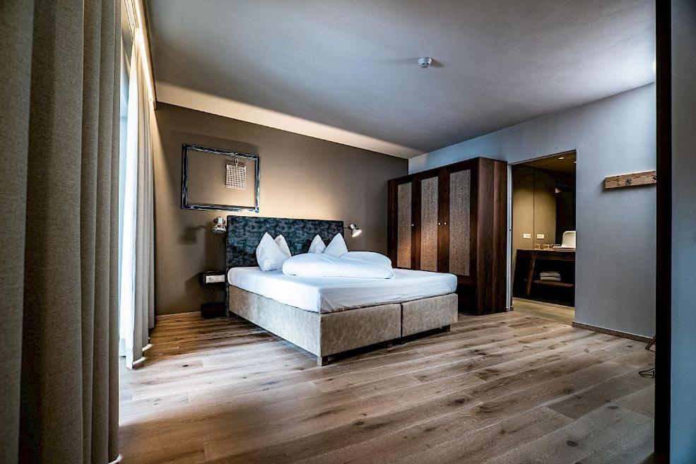 Hosler Aparthotel Merano Bagian luar foto