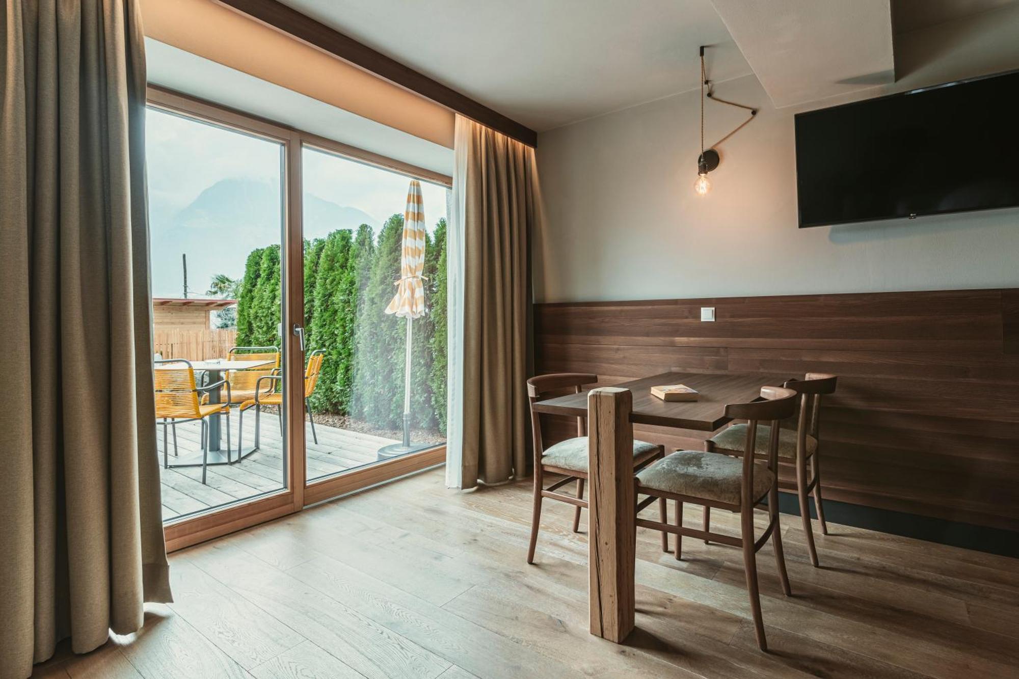 Hosler Aparthotel Merano Bagian luar foto